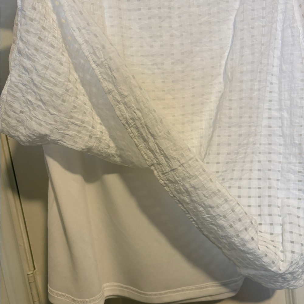 BloomChic White Textured Blouse - Picture 5 of 5